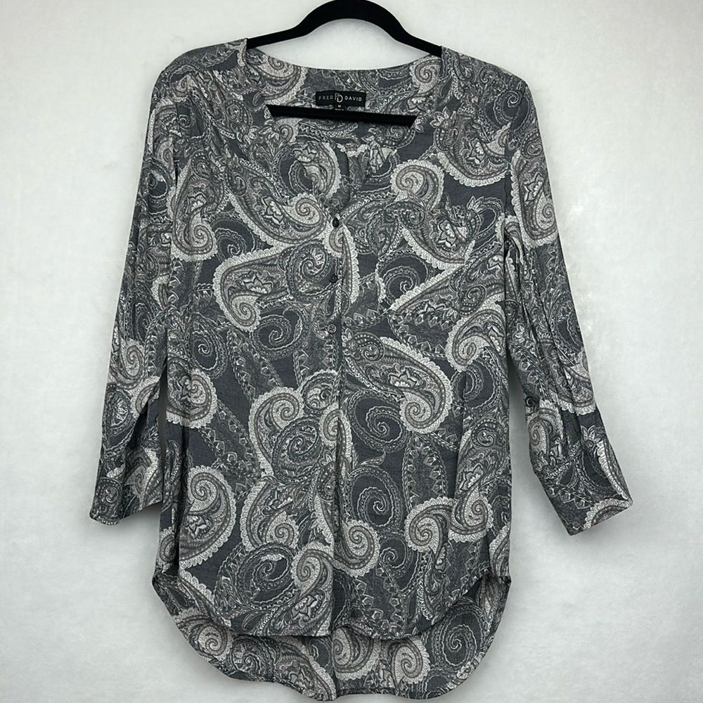 FRED DAVID HI/LO PAISLEY TOP 3/4 SLEEVES V-NECKLINE SZ M BOHO.